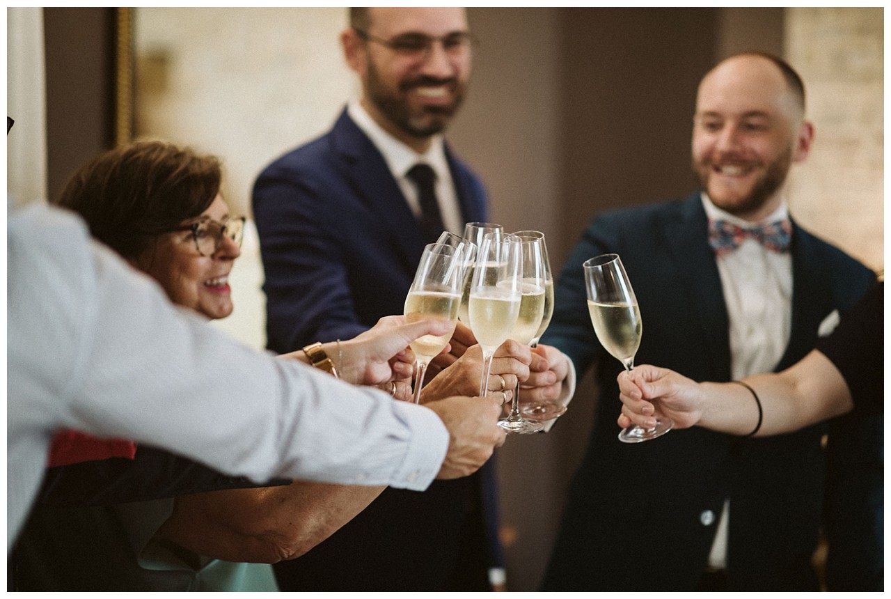 Un brindis por la pareja