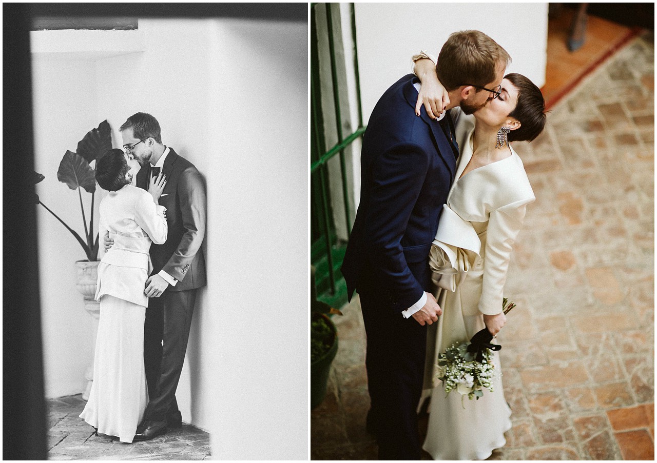 Besos de los novios en Casa Bucarelli