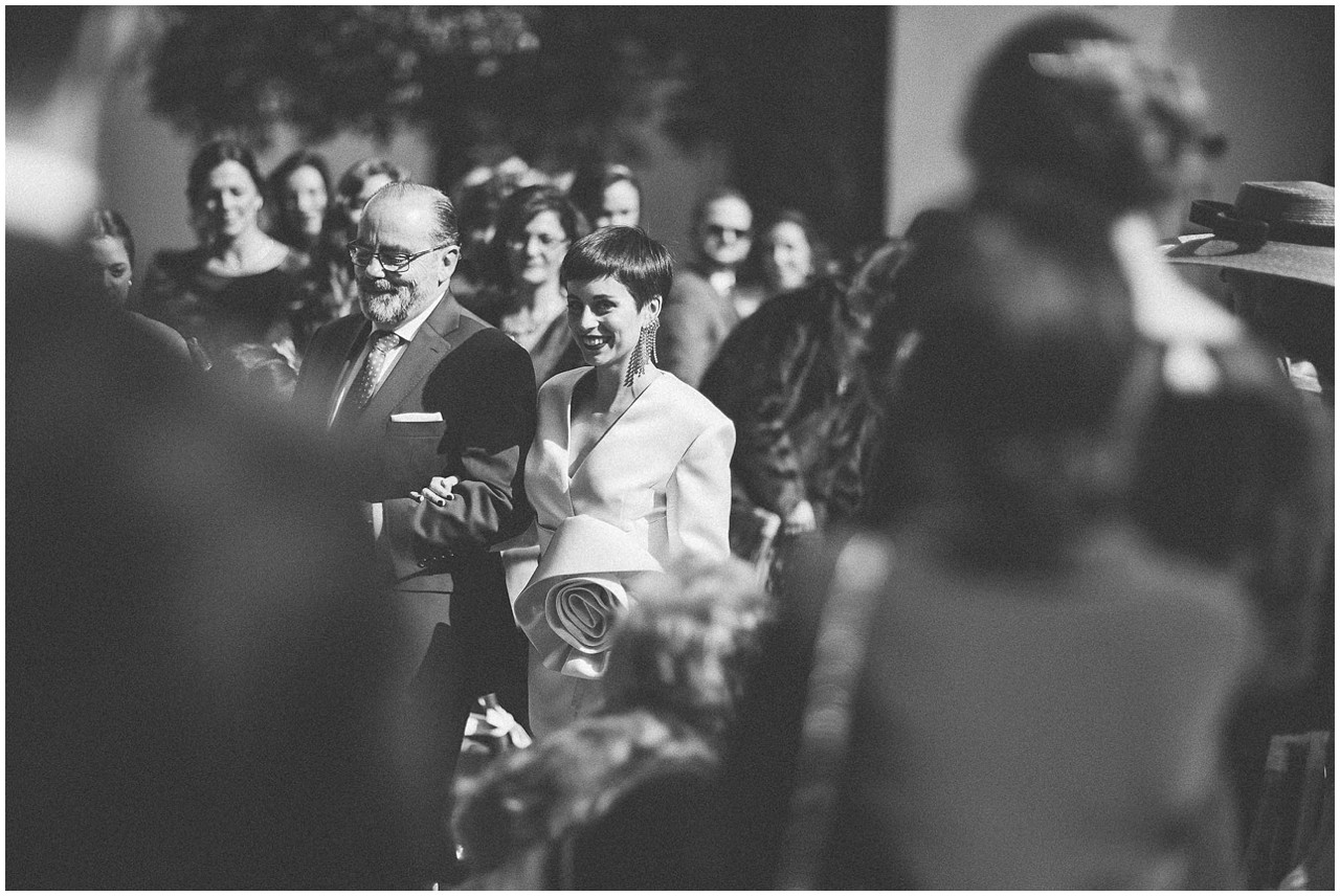 llegada al altar de la novia