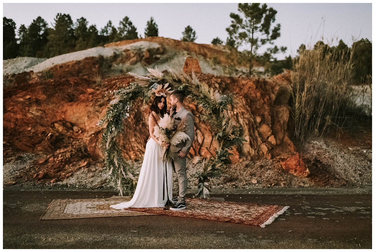 Novios en el altar