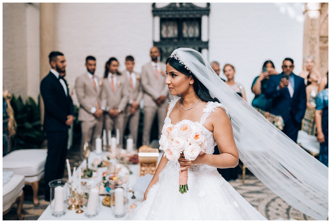 Boda de destino persa en Casa Guardiola