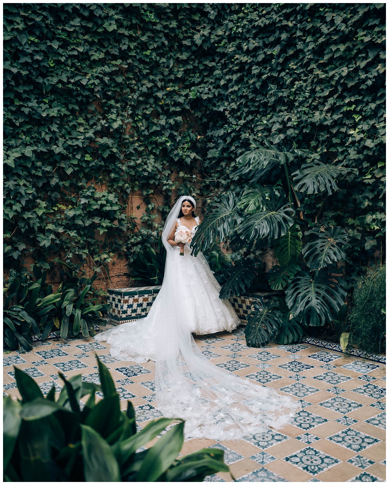 Boda de destino persa en Casa Guardiola