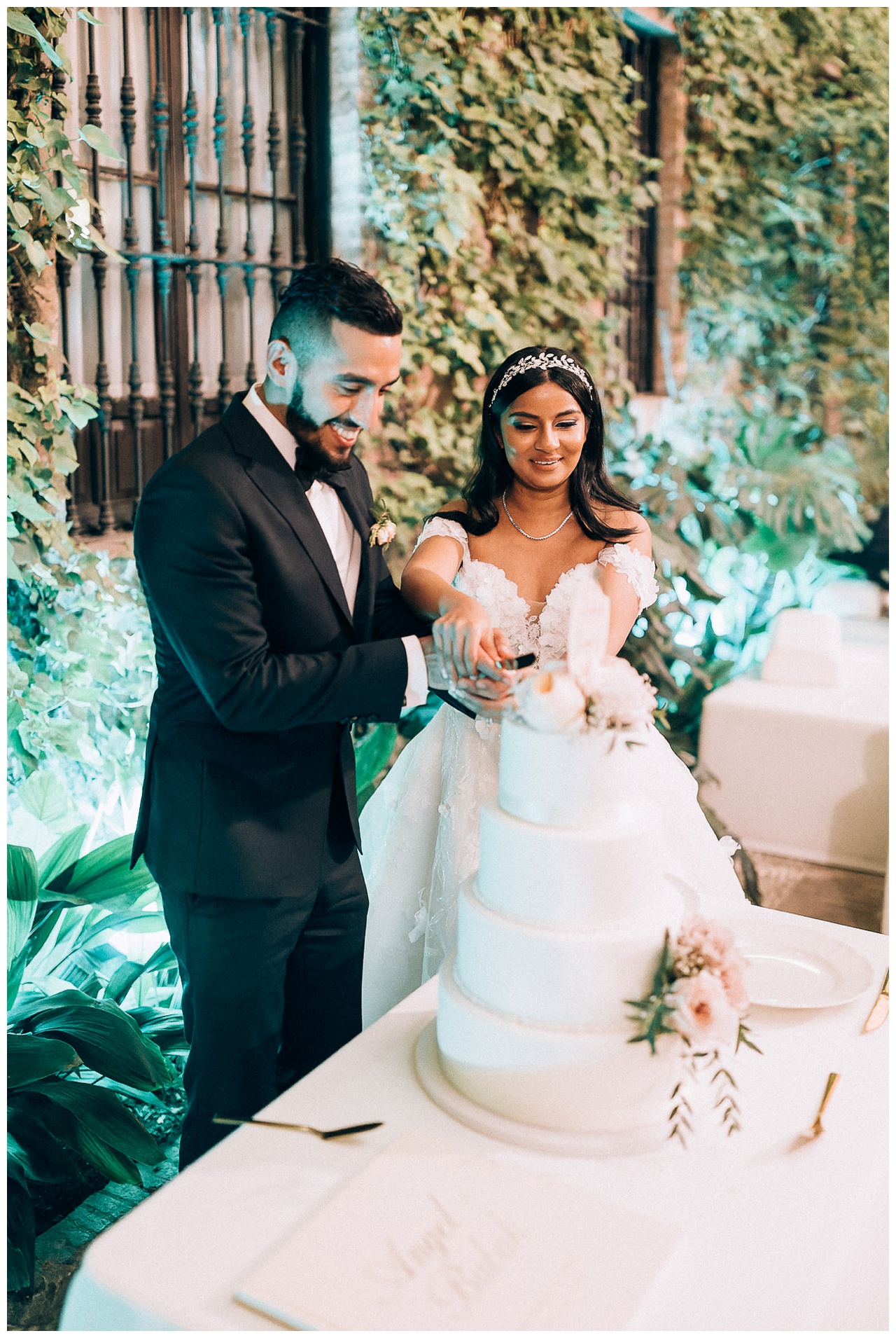 Boda de destino persa en Casa Guardiola