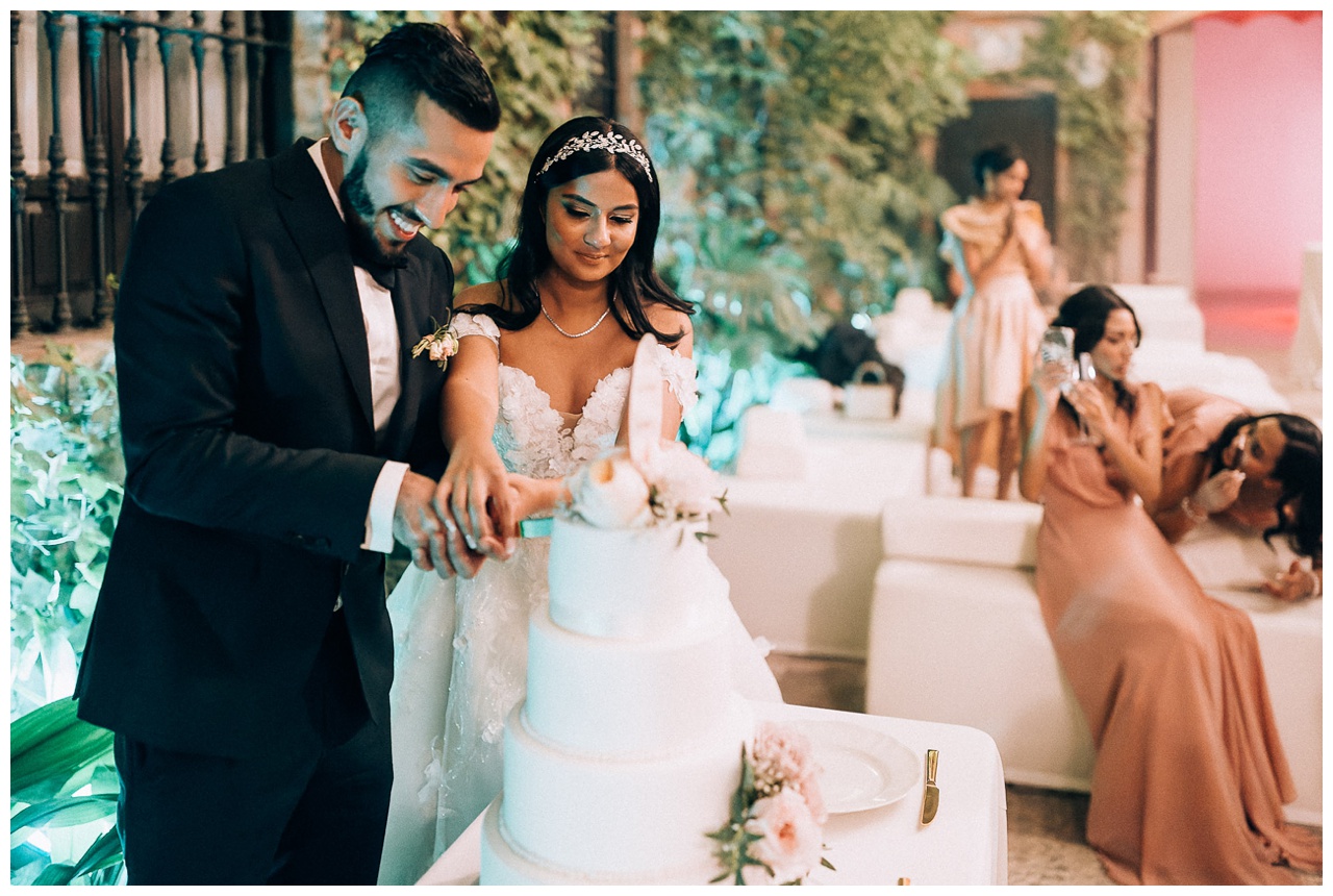 Boda de destino persa en Casa Guardiola