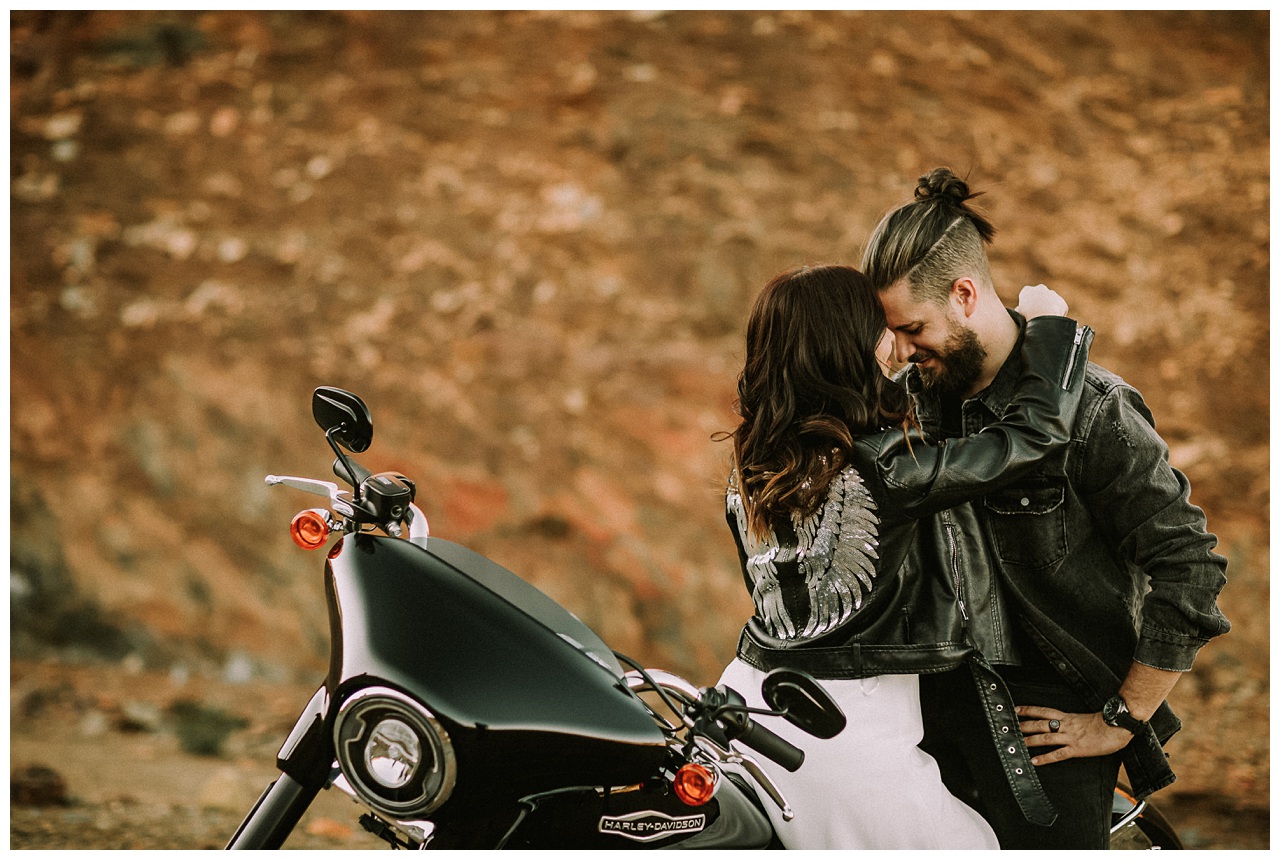 Beso en Harley Davidson